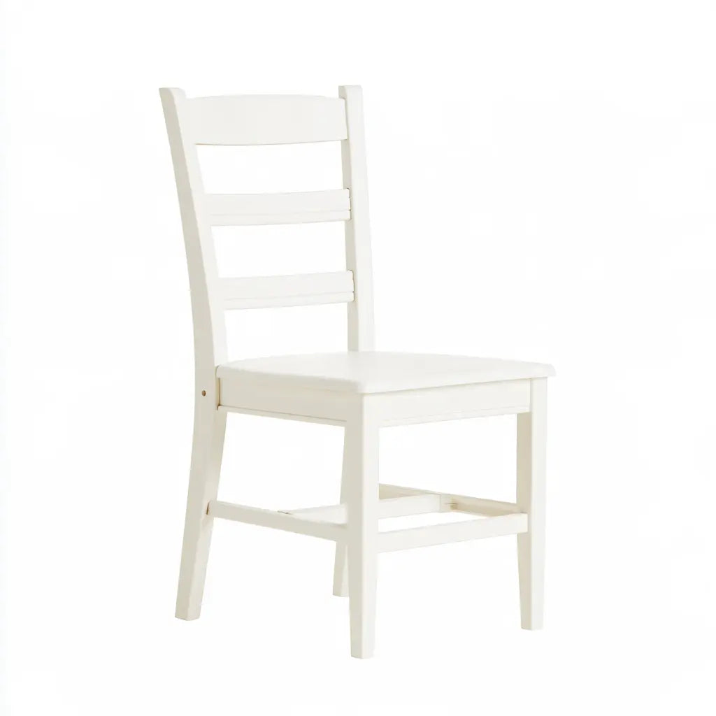 Chaise blanche à dossier échelle et assise plate