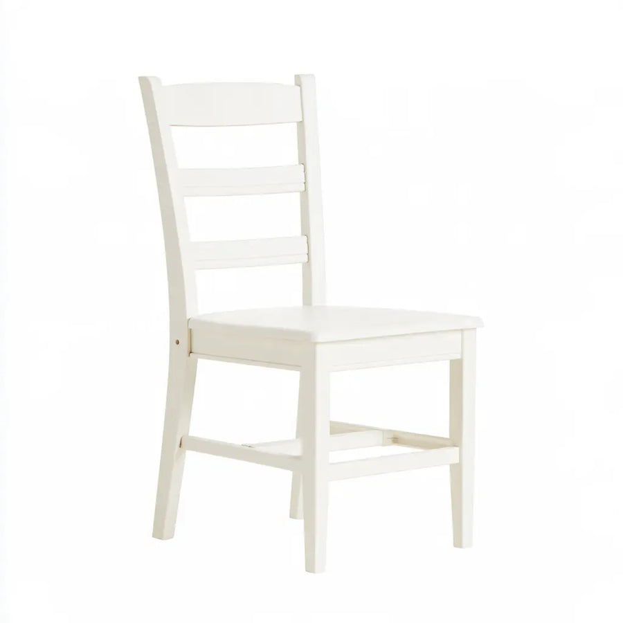Chaise blanche à dossier échelle et assise plate